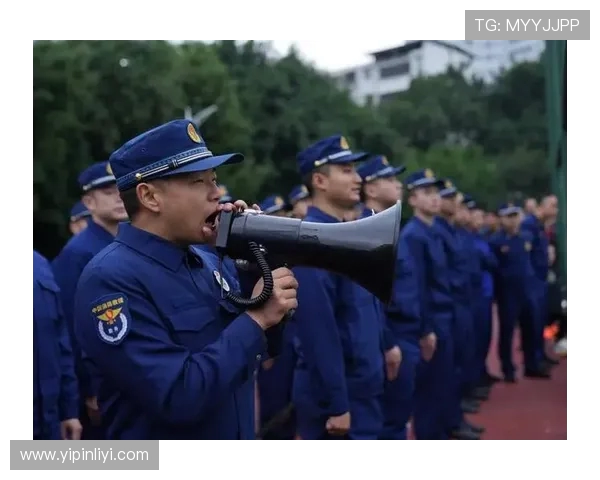 成都足球队的耐力之路：从拼搏到荣耀的蜕变与坚持